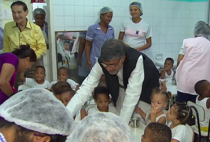 Mesmo sem ter tido filhos biológicos, ele foi considerado pai por cerca de 685 pessoas que acolheu ao longo da vida. 