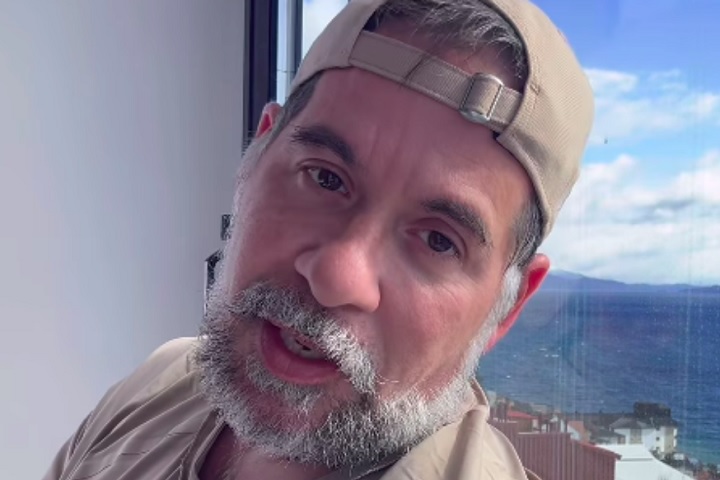 Hassum também é ativo nas redes sociais, onde compartilha momentos de sua vida pessoal e profissional, além de inspirar muitas pessoas com sua trajetória de saúde e bem-estar.