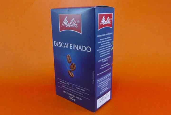 O ideal, portanto, é limitar a três ou quatro pequenas xícaras de café descafeinado por dia. A ingestão exagerada pode ser prejudicial, principalmente para quem tem restrições a essa substância. Afinal, a quantidade residual de cafeína no café descafeinado é de apenas três miligramas por xícara, enquanto no tradicional é entre 70 e 140 miligramas.