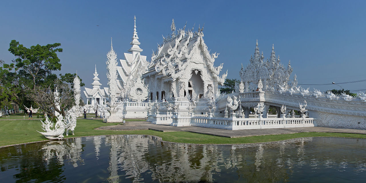 Templo Wat Rong Khun – Chiang Rai, Tailândia (iniciado em 1997) - Conhecido como “Templo Branco”, foi idealizado pelo artista Chalermchai Kositpipat. É um templo contemporâneo e simbólico, combinando tradições budistas com arte moderna e crítica social.