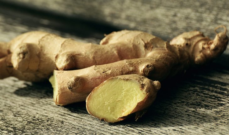 GENGIBRE - Possui propriedades antimicrobianas que eliminam bactérias bucais. Mastigue um pedaço fresco ou faça chá.