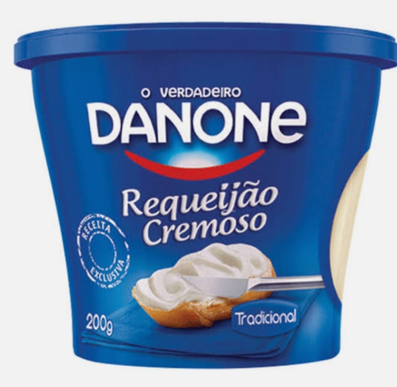 Danone- Os jurados concordaram unanimemente que o produto estava muito líquido, com quase nenhum aroma. O sabor era excessivamente suave, deixando um retrogosto amidoso e uma sensação arenosa na língua.