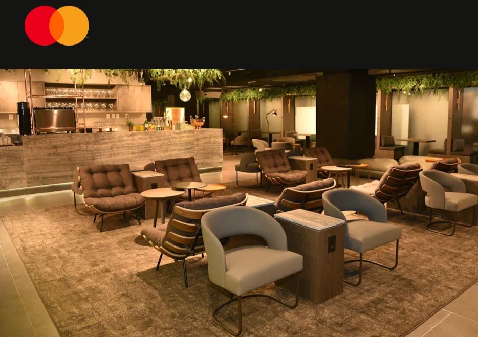 Em 2024, pelo segundo ano consecutivo, o Lounge Mastercard Black foi a “Melhor Sala VIP” na 20ª edição do Prêmio Melhor de Viagem e Turismo 2024/2025. Localizado no piso superior do Terminal 3 do Aeroporto Internacional de Guarulhos, o espaço tem duas áreas (gourmet e estações de trabalho).