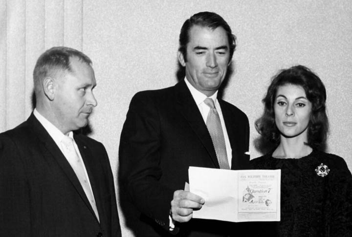 Filmes como As Neves do Kilimanjaro (1952), baseado na obra de Ernest Hemingway, Moby Dick (1956), baseado na obra de Herman Melville ou O Sol é para Todos (1962), baseado no romance de H. Lee. Esse último papel, o de um consciencioso advogado sulista disposto a defender, contra todos, os direitos de um negro acusado de estupro, lhe valeu um Oscar. 