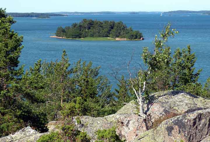 A embarcação foi achada próximo ao arquipélago de Åland, que fica na Finlândia.