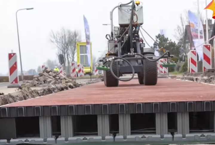 Além de promover sustentabilidade urbana, o projeto despertou o interesse de mais de 40 países e já foi adaptado para diversos tipos de pavimento. 