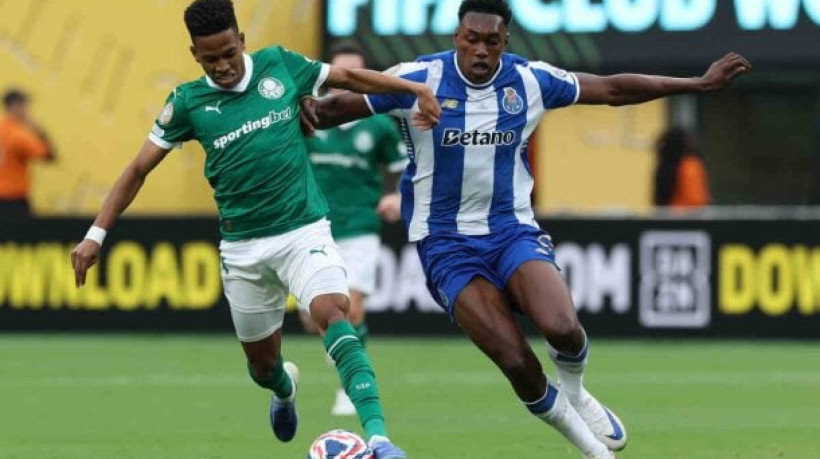 Em duelo pelo Grupo A do Mundial de Clubes, goleiros se destacaGRUPO m e o placar entre o Verdão e o Dragão fica em branco