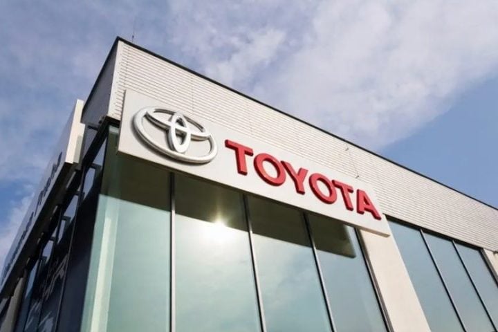 Fundada em 28 de agosto de 1937 por Kiichiro Toyoda, a Toyota Motor Corporation é uma das maiores e mais influentes fabricantes de automóveis do mundo. 