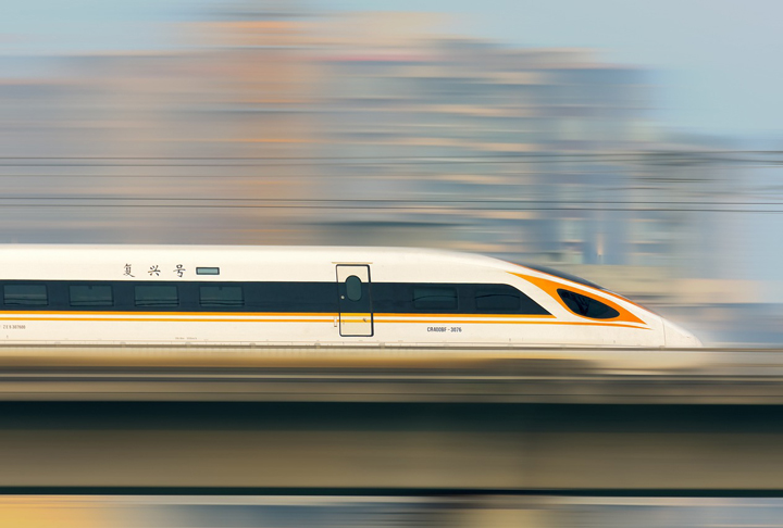 Veja os cinco trens mais velozes do planeta e saiba também os planos do Brasil para introduzir a tecnologia por aqui!