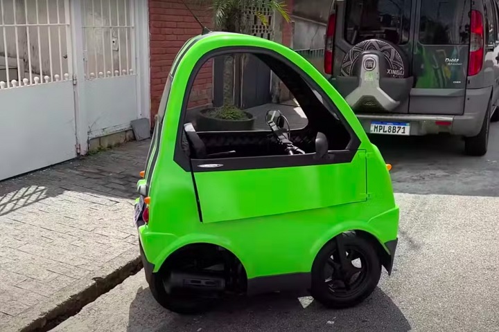 O Nanico P50 foi construído artesanalmente em cerca de 20 dias e tem apenas 1,30m de comprimento, 1,37m de altura e 76cm de largura.