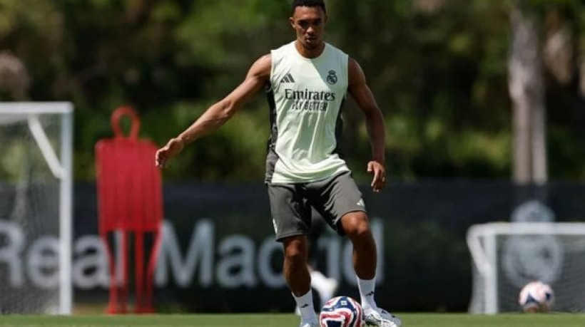 Lateral-direito recém-chegado do Liverpool impressiona nos treinos e deve jogar contra o Al-Hilal nesta quarta-feira (19), em Miami