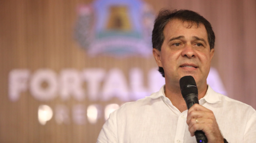 O anúncio de absorção da gratificação de agentes administrativos da educação foi realizado nesta segunda-feira, 16