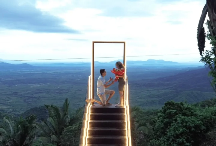 O local se tornou popular para pedidos de namoro e casamento, além de fazer sucesso na internet.