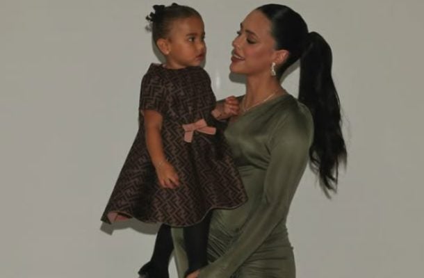 Entre 2009 e 2016, a modelo foi casada com o jogador de basquete sérvio Marko Jaric, com quem teve dois filhos - Valentina e Sienna. 
Atualmente, ela é casada com o produtor de cinema Andre Lemmers, natural da Califórnia. Eles têm um filho, Cyan, nascido em 2022.

