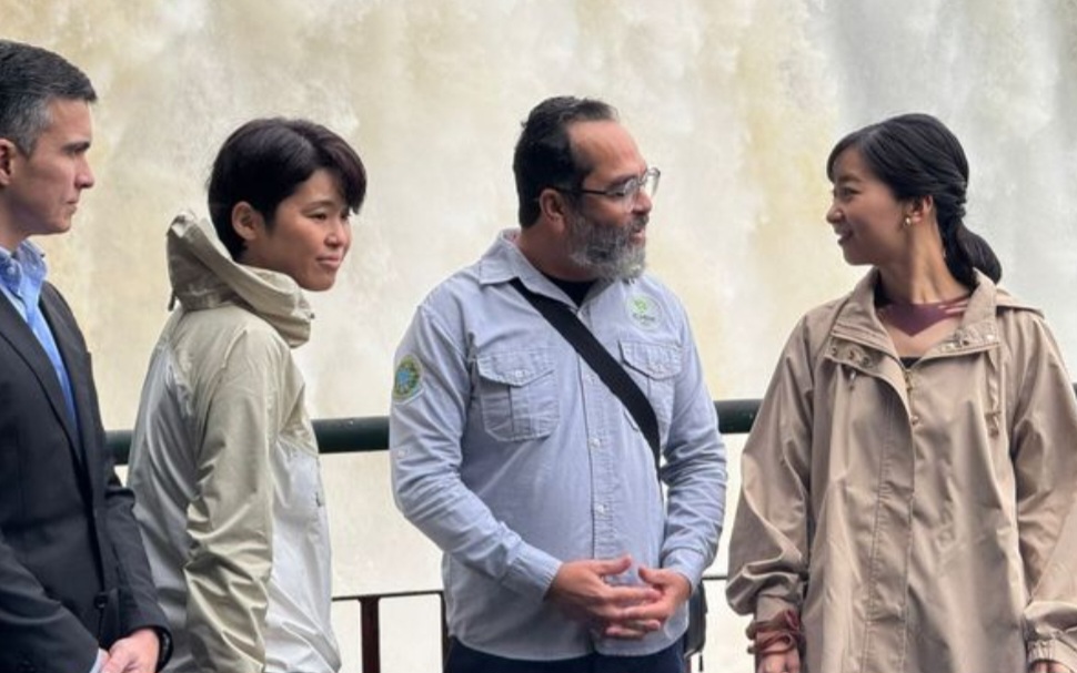 A Princesa Kako de Akishino, sobrinha do sobrinha do  Imperador Naruhito, do Japão, visitou em 15/6 o Parque Nacional do Iguaçu, em Foz do Iguaçu. É a última etapa da visita de Sua Alteza ao Brasil.