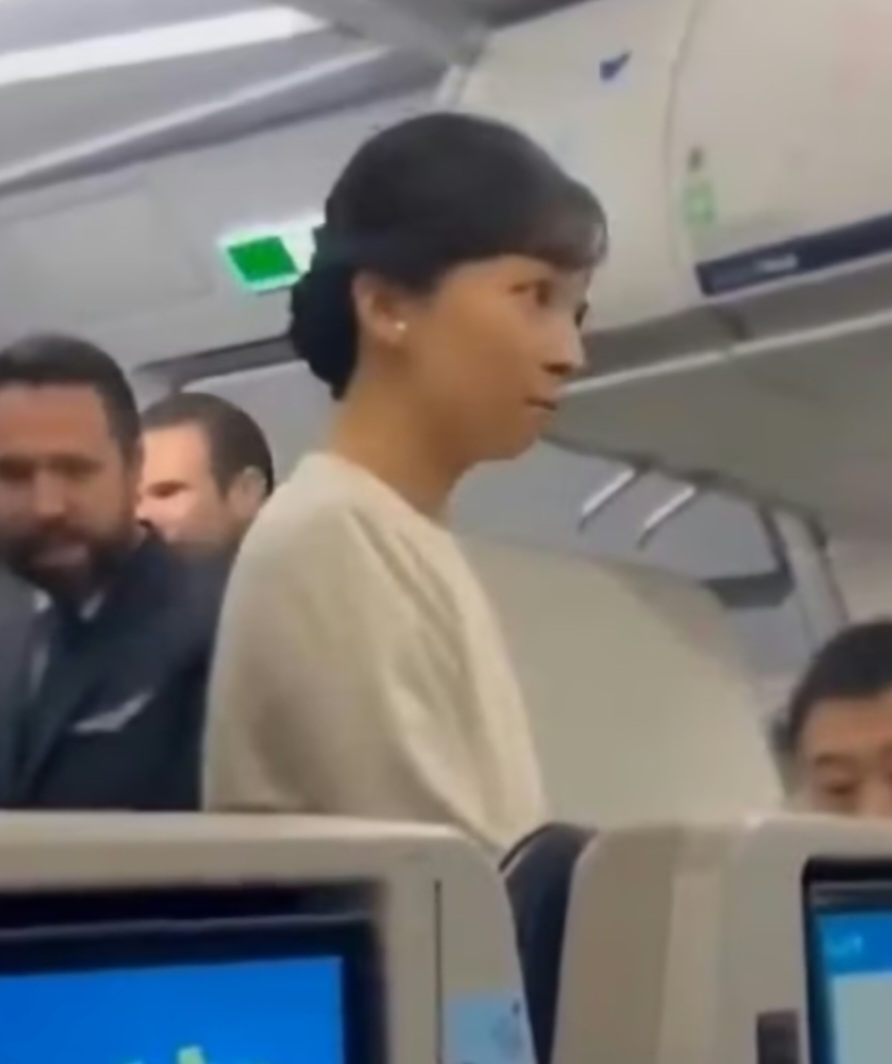 Kako também esteve no Mato Grosso do Sul, para visitar no dia 10/6 a Associação Nipo-Brasileira de Campo Grande. Na ocasião, um vídeo circulou nas redes sociais mostrando que a princesa - com.sua comitiva - viajou na classe econômica do avião. 

