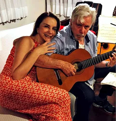 Marcelo e Régis são frutos do casamento de Reginaldo Faria com a psicanalista Katia Ashcar. Já Candé é filho do ator com a advogada e paisagista Telca Malheiro. Desde 2005, ele é casado com a psicoterapeuta Vania Dotto Alves.


