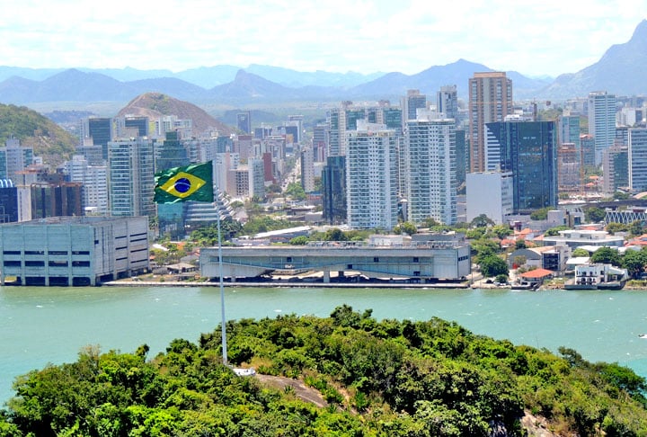 Espírito Santo: 13,2 anos. População do estado:  3,9 milhões de habitantes