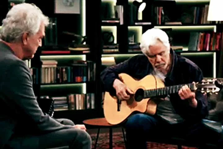 “Os anos foram passando e eu fui tocando nas horas vagas. Até que meus filhos sugeriram de eu gravar um CD, para que eu pudesse registrar as minhas composições, eu tenho mais de 60 canções escritas que quero publicar em um caderno. Feito para curiosos da música e do instrumento violão como eu”, afirmou o artista em entrevista à Revista “Veja”. 
