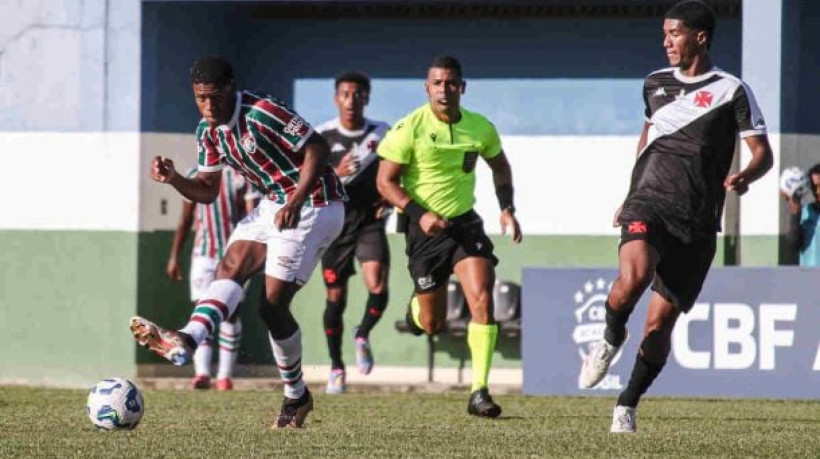 Léo Jacó fez o gol aos 36 da etapa final e garantiu os três pontos que levaram o time para a quinta colocação da competição 