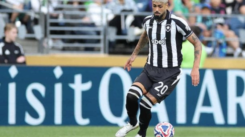 Defensor afirma que futebol não tem lógica e palpita como armaria a equipe diante do atual campeão da Champions se fosse o treinador