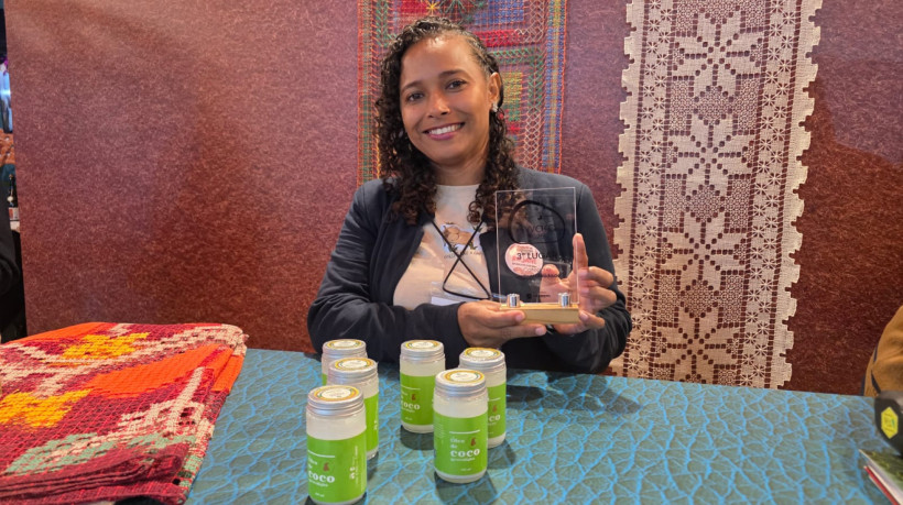 Rojane Alves receu o prêmio de Produto Sustentável, concedido a iniciativas voltadas para a sustentabilidade e a agricultura familiar