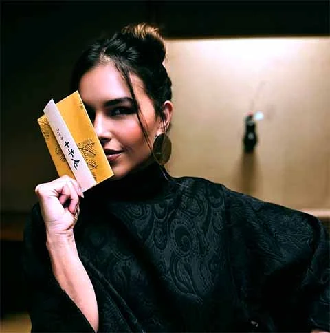 Mariana contou que, após receber estímulo hormonal que gerou vários óvulos, foi aconselhada pelos médicos a permanecer em repouso e evitar exercícios.
