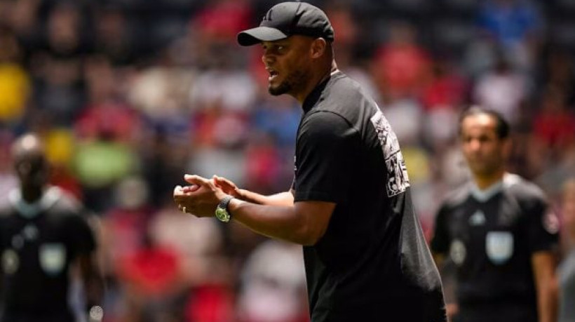 Técnico viaja sete horas de carro para assistir Benfica x Boca Juniors no estádio e mostra foco total no Mundial de Clubes