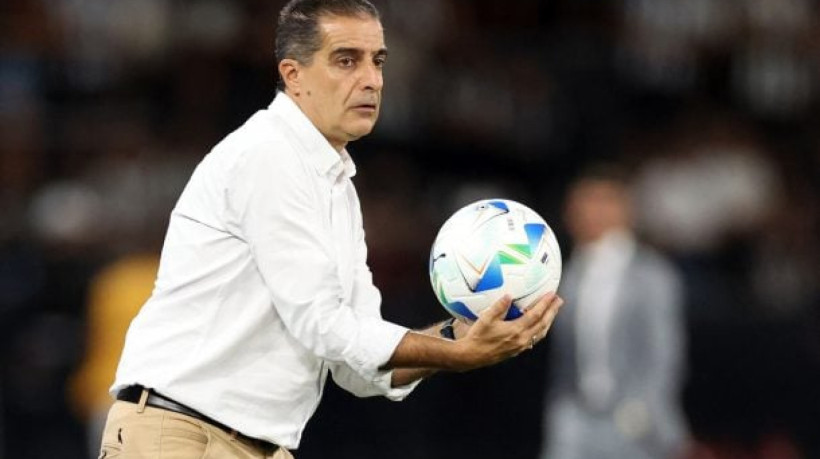 Técnico do Botafogo, Renato Paiva isola fator emocional e foca em descobrir os pontos fracos do Paris Saint-Germain