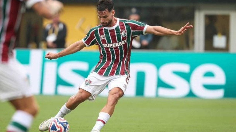 Volante acredita que a coletividade e o tempo de preparação foram cruciais para a boa partida do Tricolor contra o Borussia