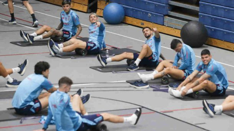 Jogadores e profissionais foram orientados a entrarem nos carros e interromperam a atividade na Universidade de Stockton, em Atlantic City