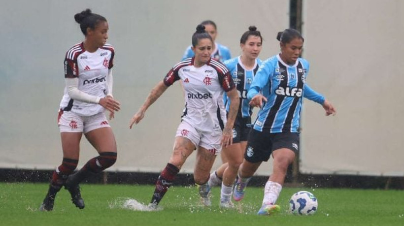 Rubro-Negro termina na quinta colocação na primeira fase e vai enfrentar o Palmeiras nas quartas de final; Mosqueteiras ficam na 11ª posição