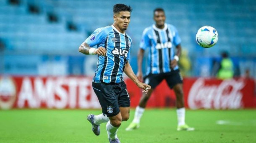 Arezo deixou novamente em aberto a possibilidade de deixar o Imortal por ter perdido espaço no elenco. Uruguai virou segunda opção no ataque 