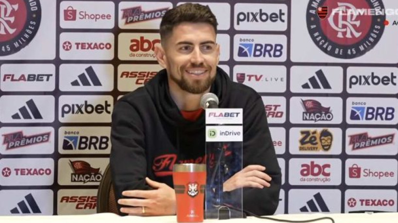 Volante acredita que Rubro-Negro tem chance de vencer dos ingleses: 'Acredito que a gente tenha chance de ganhar, confiando no nosso elenco'