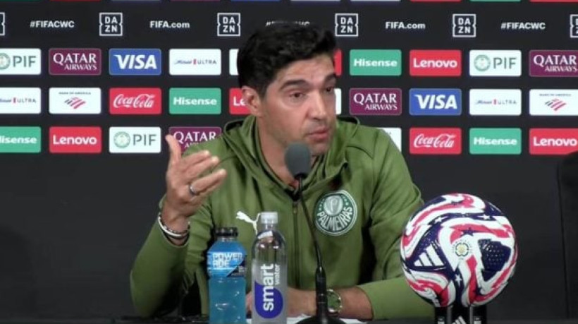 Treinador ainda não decidiu quem começa a partida contra o Al-Ahly e lamentou não poder utilizar o atacante por mais de 30 minutos