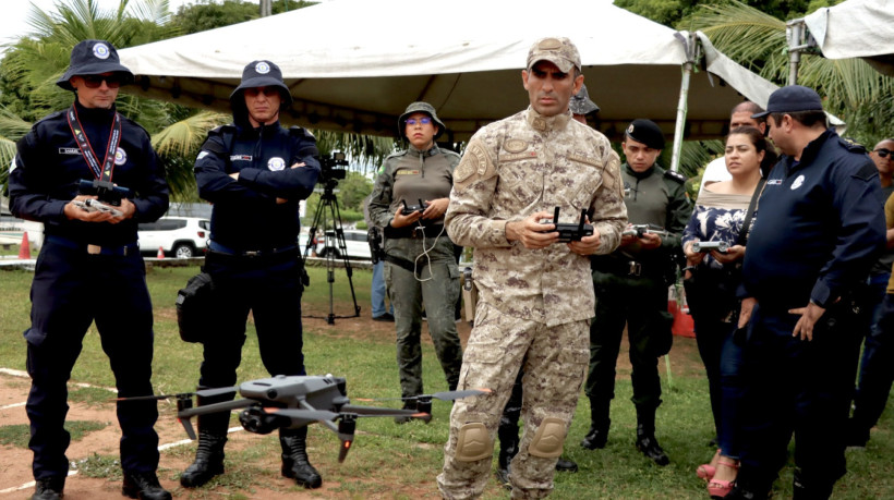 Alunos passaram por aula prática durante esta quarta-feira