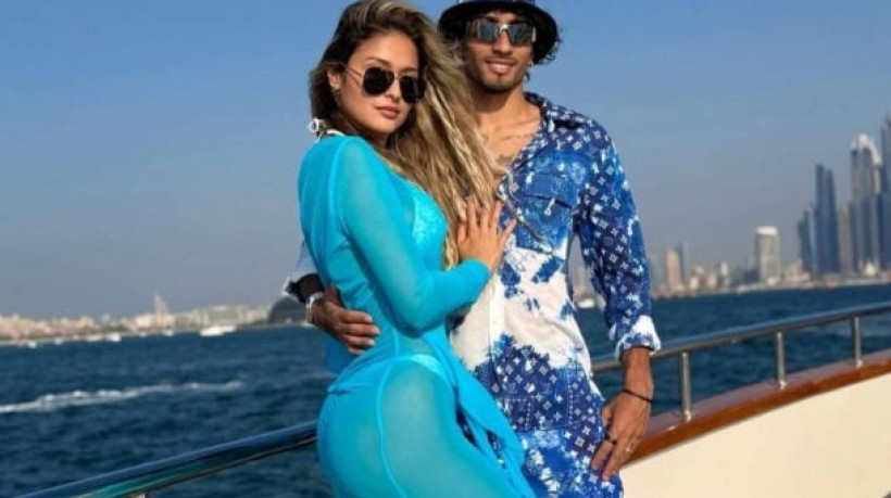 Natalia Belloli é casada com o jogador do Barcelona, que conheceu na comunidade quando ainda eram adolescentes