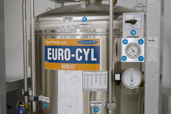 Ter uma pequena chance de voltar, em vez de não ter chance nenhuma, parecia ser uma escolha lógica, afirmou Louise Harrison, de 51 anos, que paga cerca de US$ 87 (R$ 525) por mês pelo cadastro no programa.