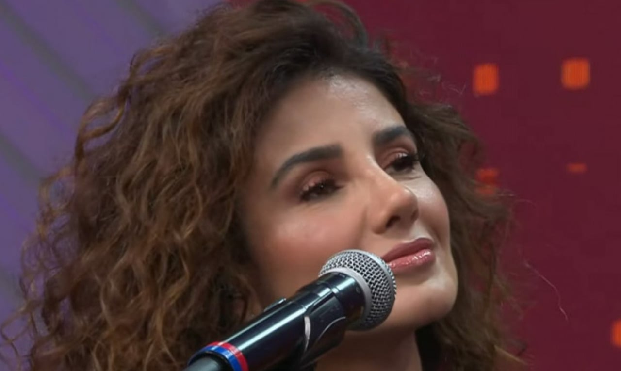 Paula Fernandes declarou ainda que a canção proporcionou a ela uma viagem à infância, quando vivia na cidade de Sete Lagoas, em Minas Gerais.
