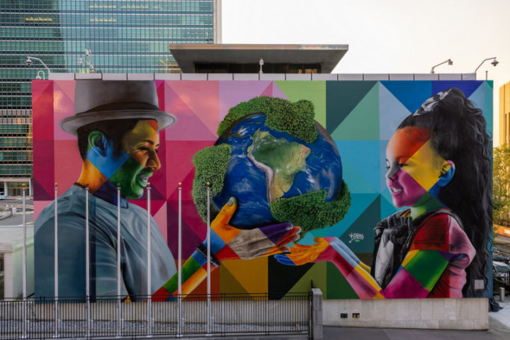 O prestígio de Kobra internacionalmente é tão grande, que o artista já criou um mural no paredão da sede da ONU, em Nova York, em setembro de 2022.