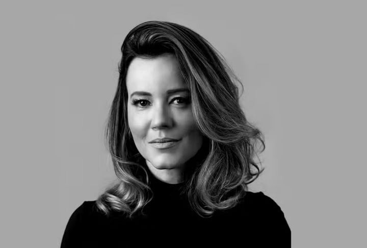 Em novembro de 2022, passou a apresentar o podcast “O Assunto”, substituindo Renata Lo Prete.