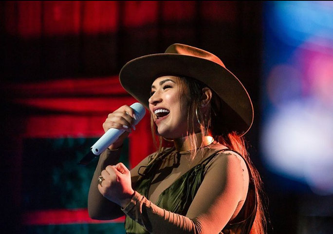 Já passaram pelos palcos: Nattan, Simone Mendes, Mari Fernandez, Calcinha Preta, Limão com Mel e outros.