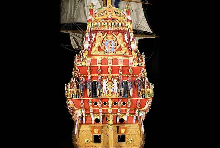 O monarca encomendou à marinha sueca a fabricação do navio como demonstração de poderio bélico.
