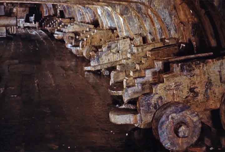 Pouco mais de três séculos depois, em 1961, o navio de guerra foi recuperado a 32 metros de profundidade no Mar Báltico por arqueólogos marítimos. 
