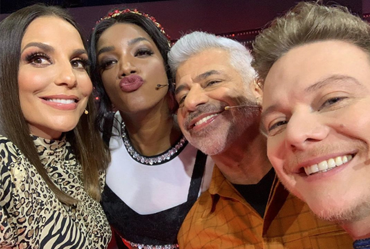 Ainda na Globo, ela foi jurada do The Voice Kids, programa de calouros em que crianças e adolescentes se apresentavam para avaliação de personalidades famosas. 
