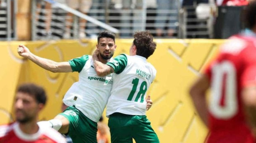 Atacante esteve envolvido no primeiro gol que foi contra e depois ele mesmo marcou o segundo e gol do resultado positivo para o Verdão