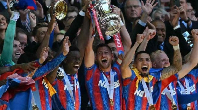 Proprietário da SAF do Botafogo precisa vender participação para clube inglês disputar a Liga Europa