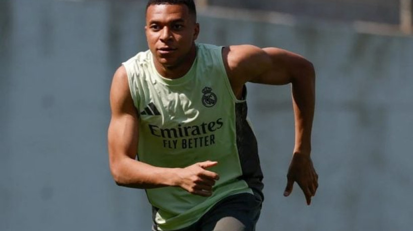 Após gastroenterite e internação, atacante volta ao grupo e deve estar à disposição contra o Pachuca no domingo (22)