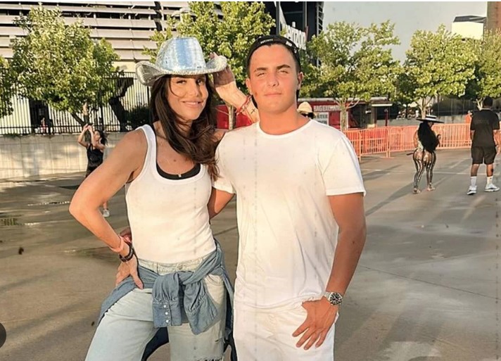 Na entrevista, Ivete também aproveitou para exaltar o talento do filho adolescente Marcelo Cady, que é multi-instrumentista. 
