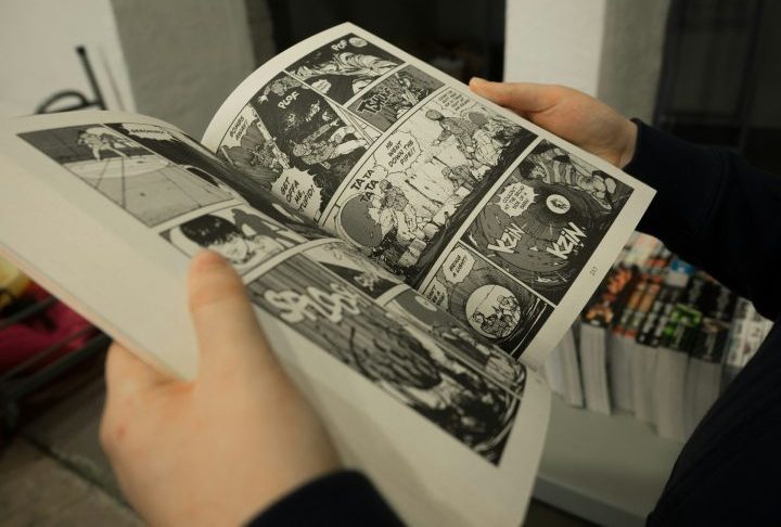 O formato moderno surgiu no pós-Segunda Guerra Mundial, influenciado pelos quadrinhos ocidentais. 